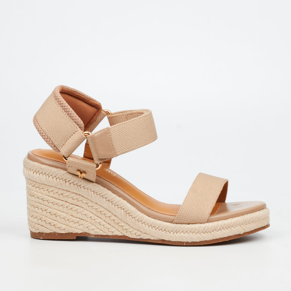 Butterfly Feet Ladies Escada 1 Beidge Ladies Wedge