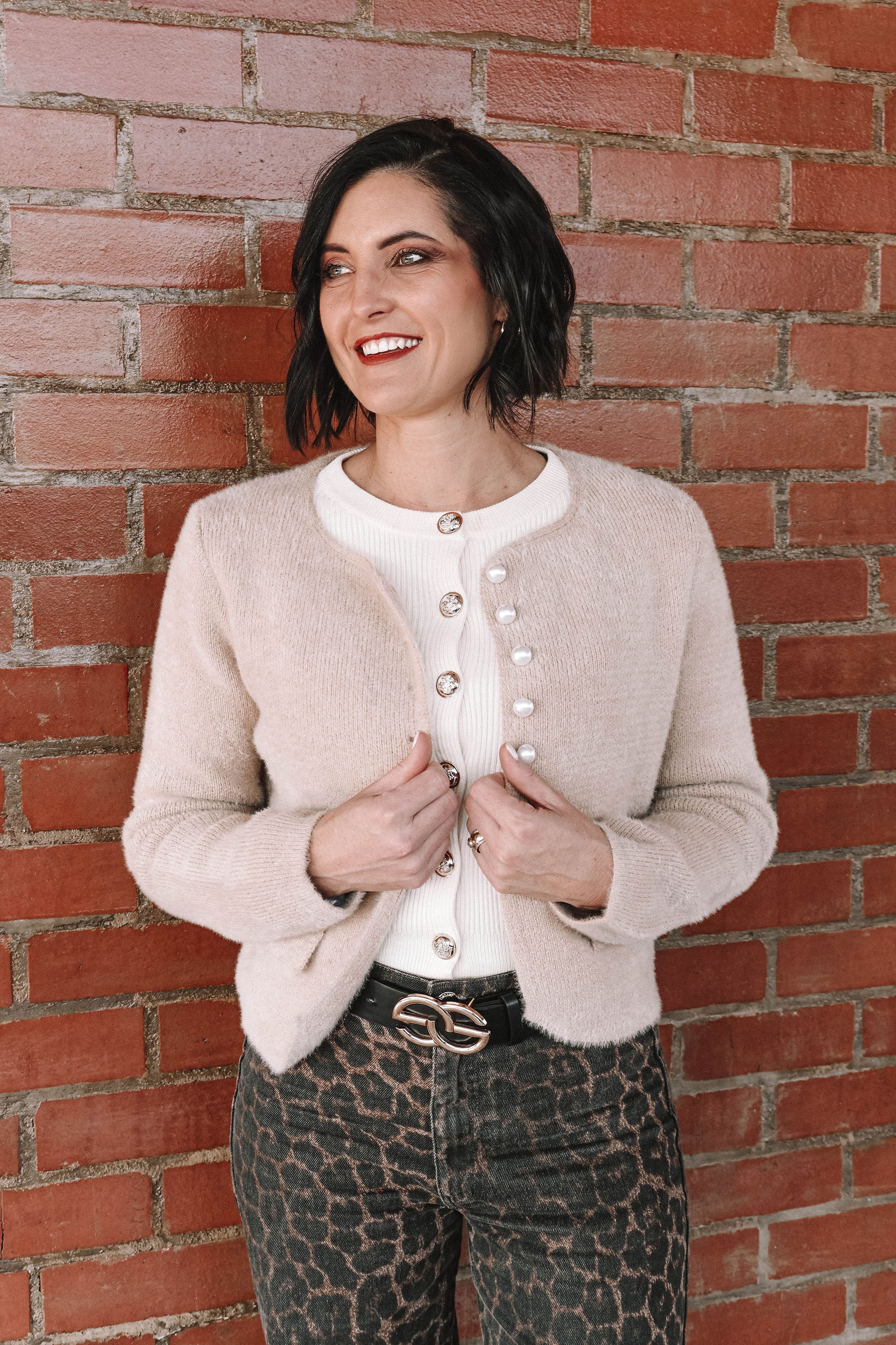 TWWC New Idol Beidge Pearl Cardigan